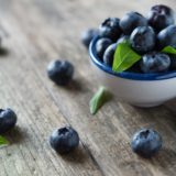 ブルーベリーのカロリーや糖質はどれくらい?ダイエット効果を高める「冷凍ブルーベリー」の食べ方とは？